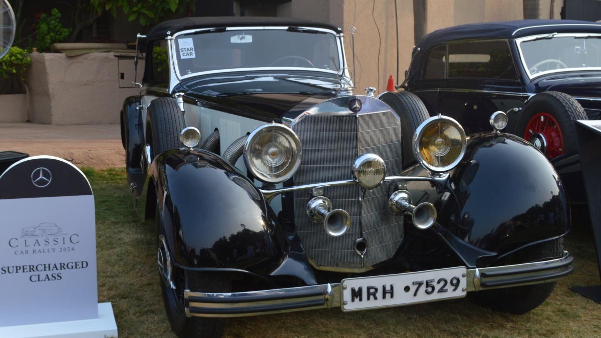 Mercedes Benz classics take over Mumbai's streets!