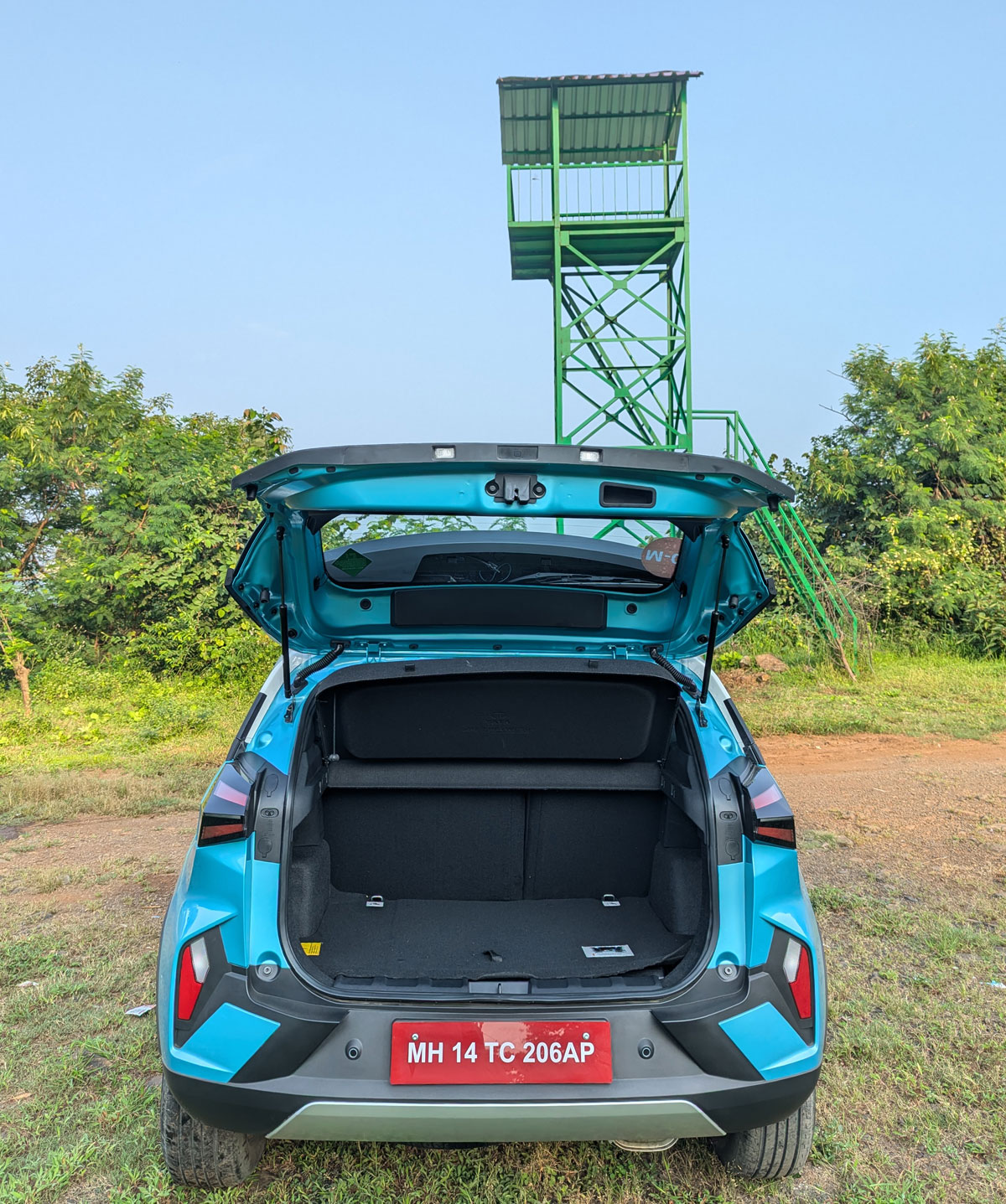 Tata Nexon iCNG