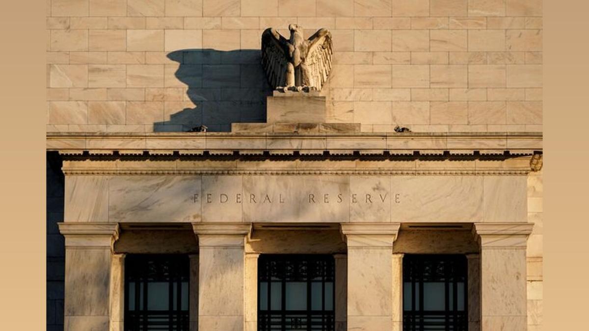 Gold Price Test: US Data, Fed Rate Cut Signals