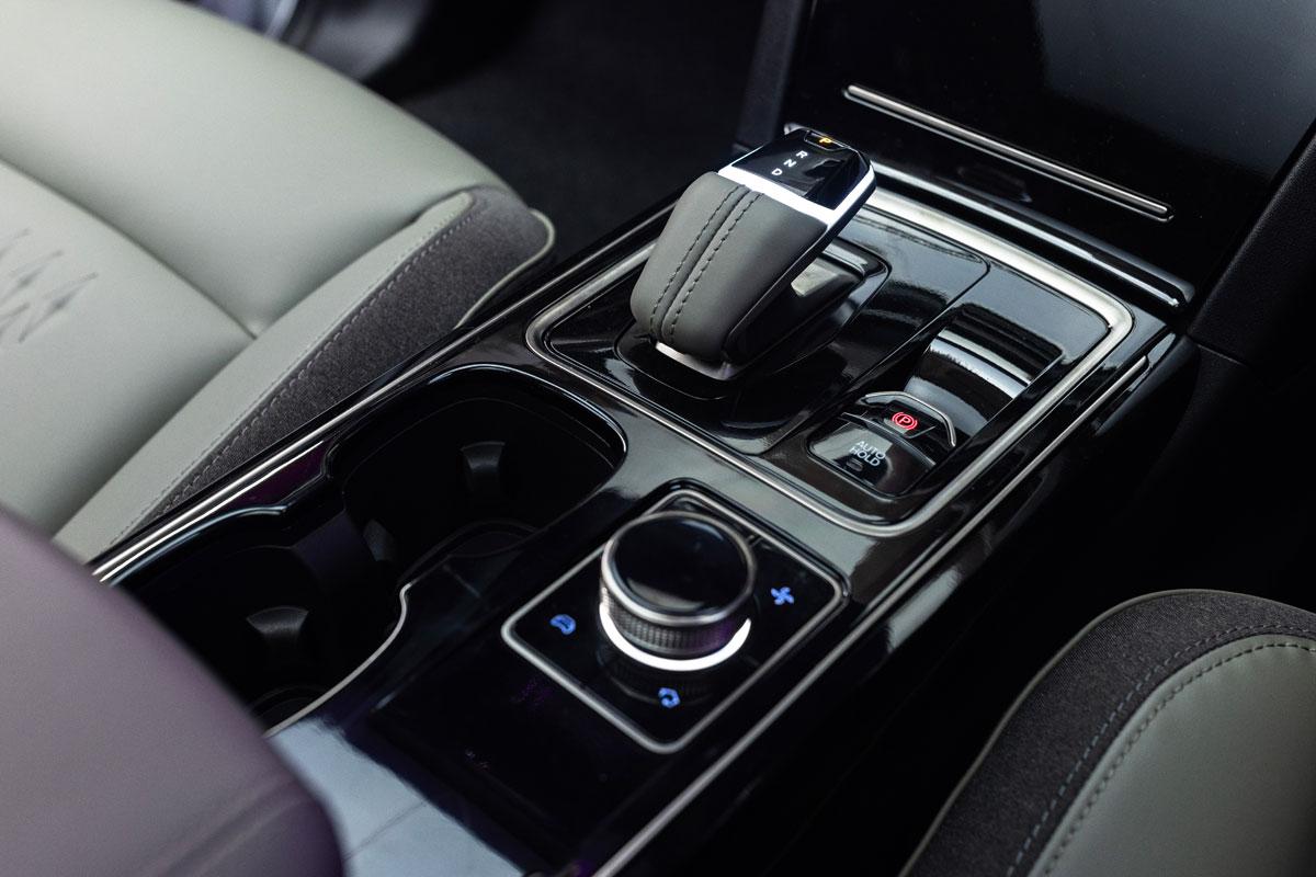 Centre console of the XEV 9e