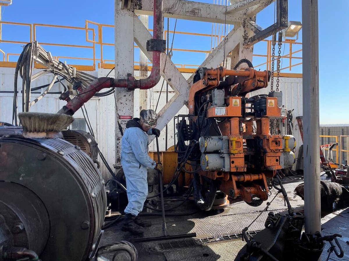 Driller
