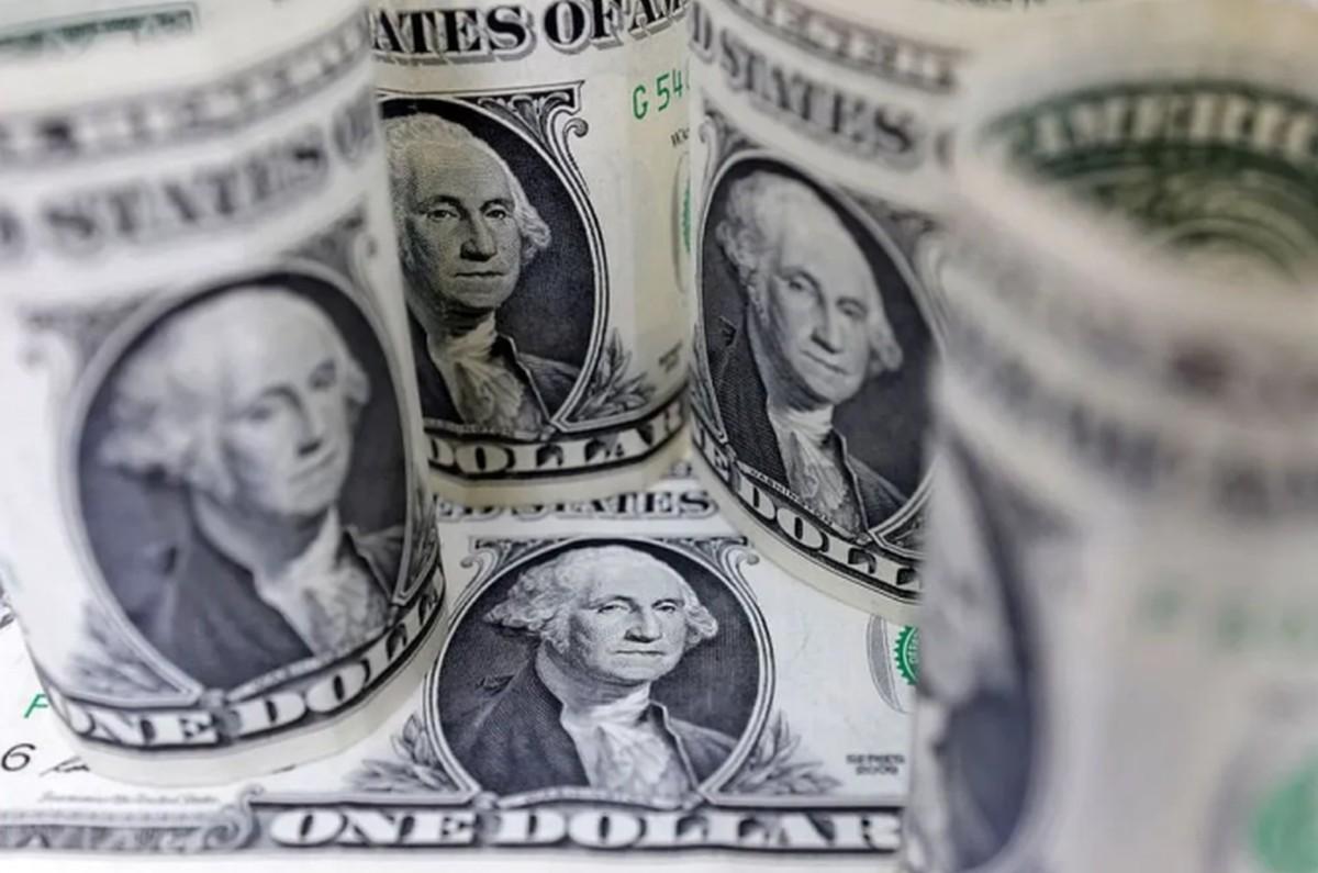 India’s forex reserves drop .24 bn to 1.49 bn
