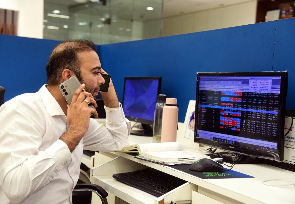 Equity broker