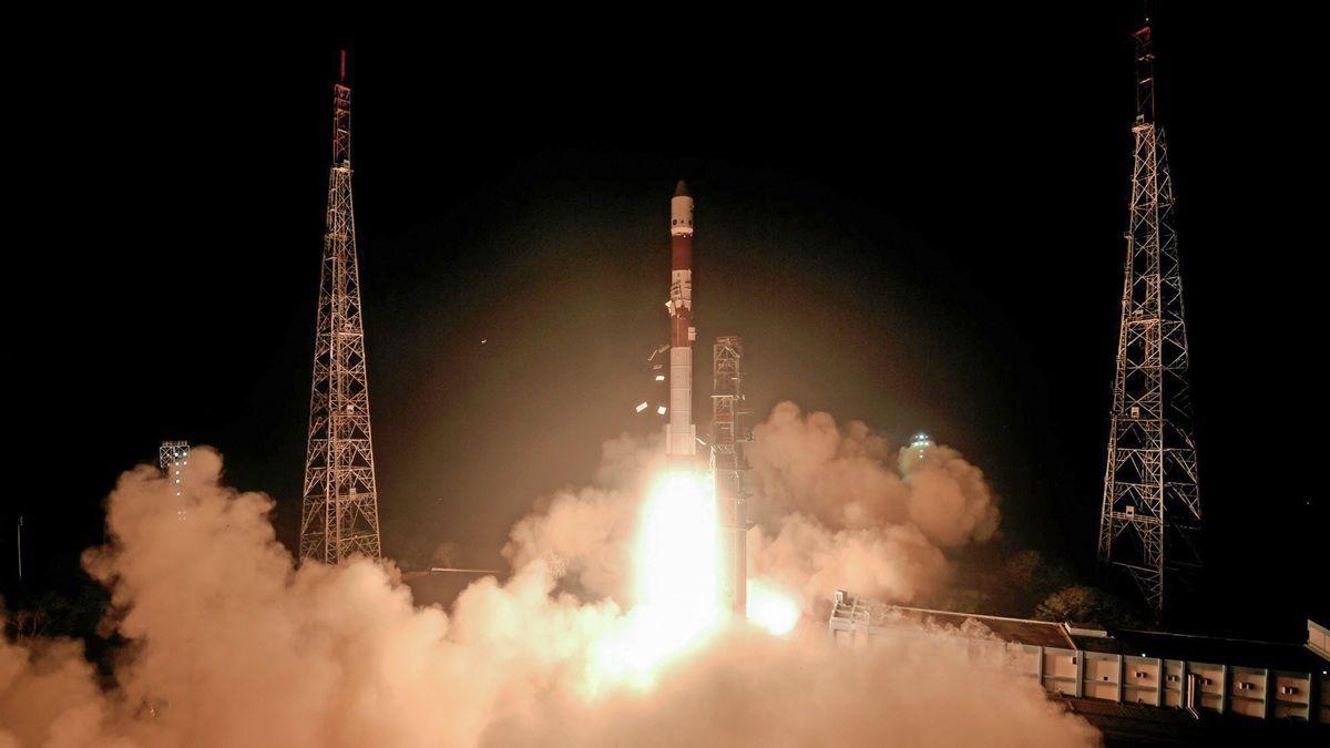 rediff.com - Shine Jacob - ISRO Transfers SSLV Tech To HAL
