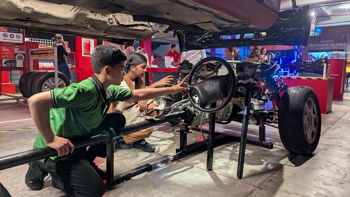 Under the Mercedes 220d