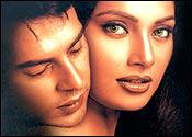 Dino Morea and Bipasha Basu in Raaz
