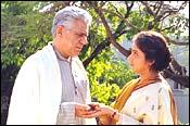 Om Puri, Revathy in Dhoop