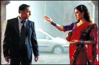 Rahul Bose and Kareena Kapoor in Chameli