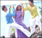 Salman Khan, Priyanka Chopra and Akshay Kumar in Mujhse Shaadi Karogi