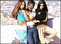 Kim Sharma, Suniel Shetty and Masumi Makhija