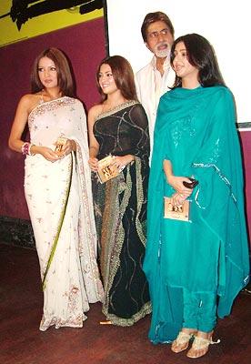 Amitabh Bachchan, with (left to right) Celina Jaitley, Riya Sen, Bhumika Chawla