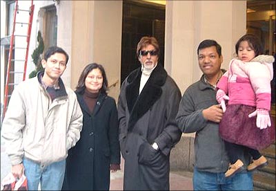 Amitabh Bachchan with his fans