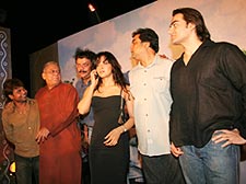 The Malamaal Weekly cast, with director Priyadarshan (third from left)