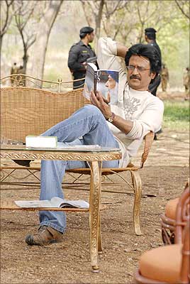 Rajinikanth relaxing on the sets