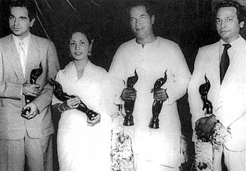 Dilip Kumar, Meena Kumari, Bimal Roy and Naushad at the Filmfare Awards in 1953