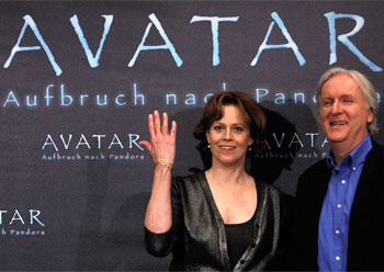 Sigourney Weaver and James Cameron