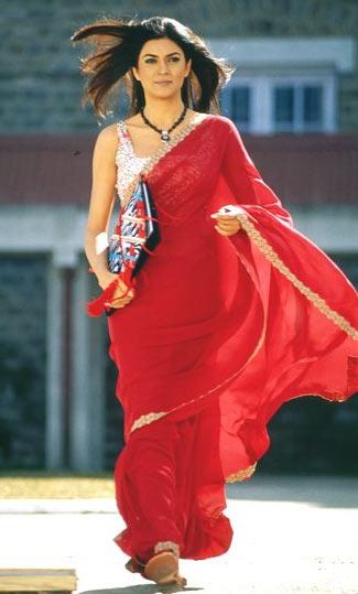 PIX: The Top 25 Sari Moments in Bollywood - Rediff.com Movies