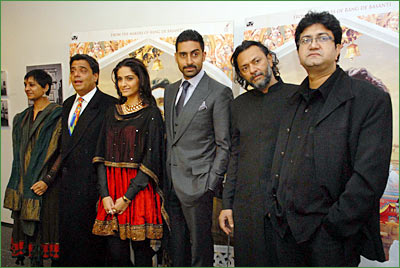 UTV chief Ronnie Screwvala [second from left], Sonam Kapoor, Abhishek Bachchan, Rakyesh Mehra and Prasoon Joshi.