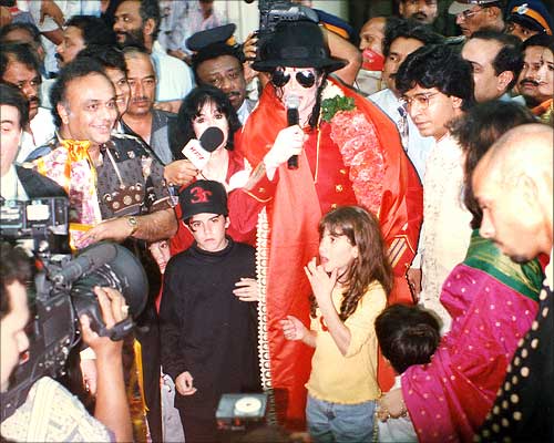 Michael Jackson with Bharat Shah and Raj Thackeray