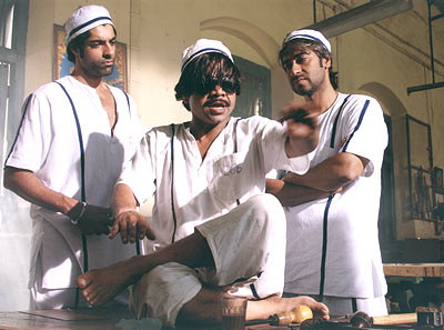 Prashant Raj, Rajpal Yadav and Ajay Devgan in Ram Gopal Varma Ki Aag