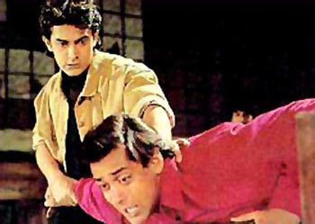 Aamir Khan and Salman Khan in Andaz Apna Apna.