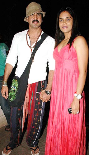 Ronit Roy and Neelam Singh