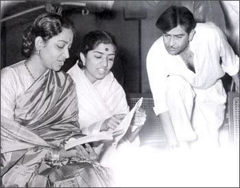 Geeta Dutt, Lata Mangeshkar and Raj Kapoor