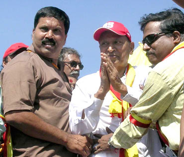 Chenna (in brown shirt) with Rajkumar