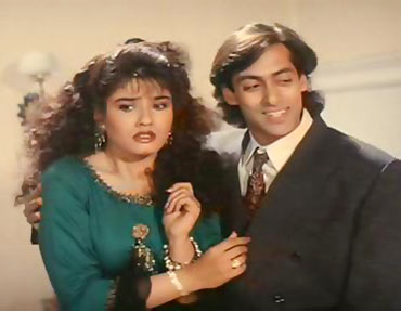 Raveena Tandon and Salman Khan in Andaz Apna Apna