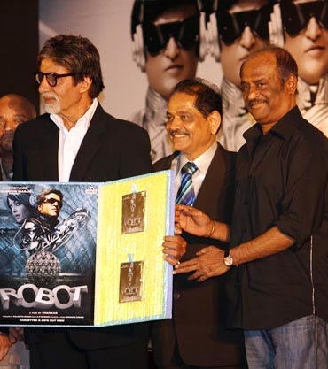 Amitabh Bachchan, Ganesh Jain of Venus Music and Rajnikanth release the film's audio
