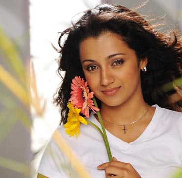 Trisha in Vinnaithaandi Varuvaaya