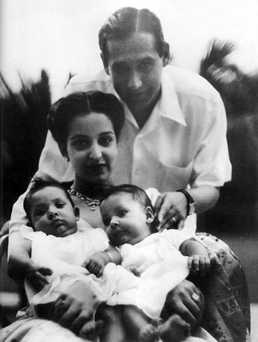 Tilak Raj Oberoi, Leela Naidu and their twin daughters, Maya and Priya
