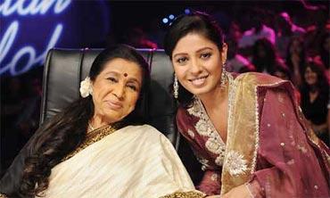 Asha Bhosle and Sunidhi Chauhan