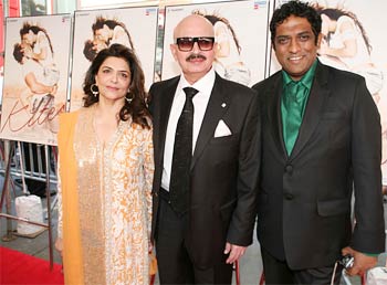 Hrithik's mother and father Pinky and Rakesh Roshan with Anurag Basu