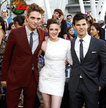 Twilight leads People's Choice awards noms - Rediff.com Movies