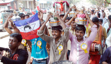Fans go on procession from temple to the theatre