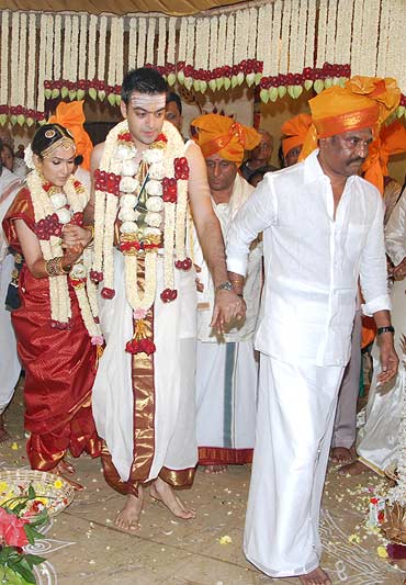 Rajnikanth S Daughter Soundarya Weds Movies