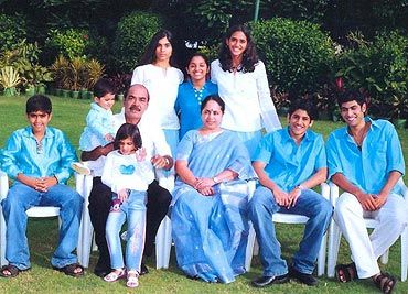 Ramanaidu with wife and grandchildren