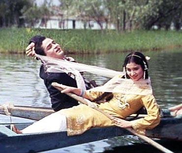 Shammi Kapoor and Sharmila Tagore in Kashmir Ki Kali