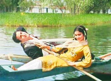 Shammi Kapoor and Sharmila Tagore in Kashmir Ki Kali