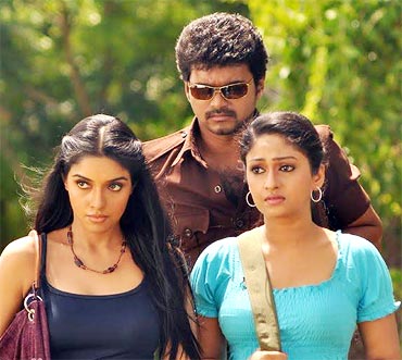 A scene from Tamil film Kaavalan