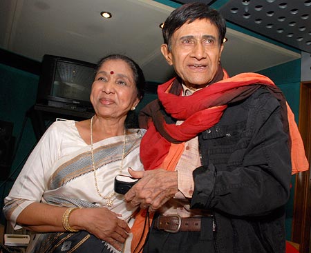 Dev Anand and Asha Bhosle