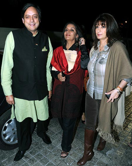 Shashi Tharoor, Shabana Azmi and Sunanda Pushkar