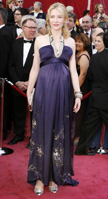 Pix: Fashionably pregnant at the Oscars - Rediff.com Movies