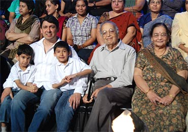 Madhuri's family: Husband Sriram Nene with sons Arin and Ryan, and her parents