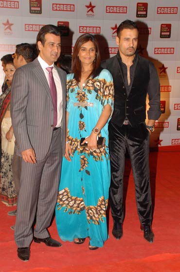 Ronit Roy with wife Neelam Singh and Rohit Roy