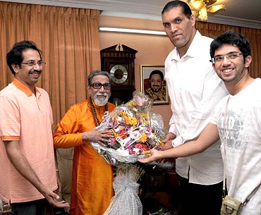 Uddhav Thackeray, Bal Thackeray, The Great Khali and Aditya Thackeray