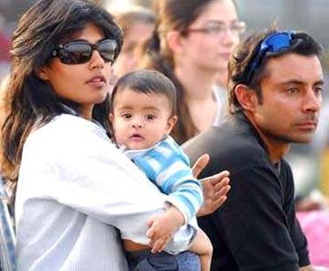 Chitrangada Singh and Jyoti Randhawa with their son