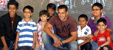 Salman Khan with the cast of Chillar Party