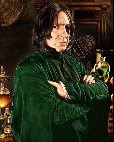 Professor Snape creates the Sectumsempra curse